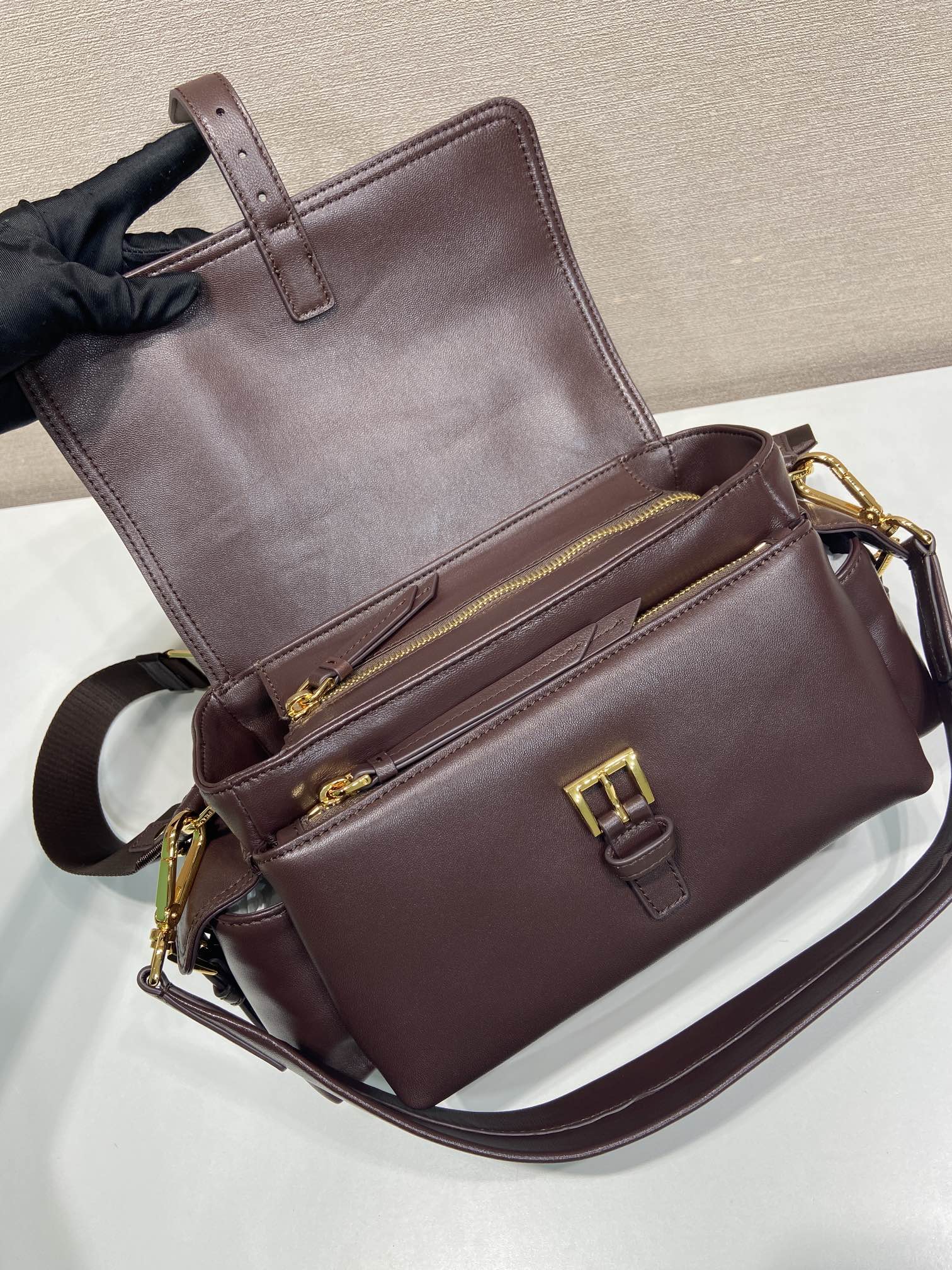 PRA Shoulder Bag Dark Brown Sheepskin 341138