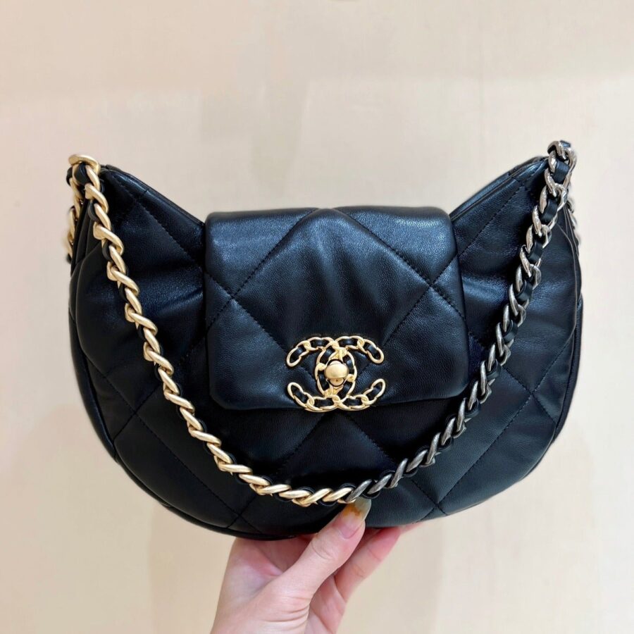 CC 19 HOBO BAG 29CM BLACK GOATSKIN GOLD HARDWARE | Studio Nafay