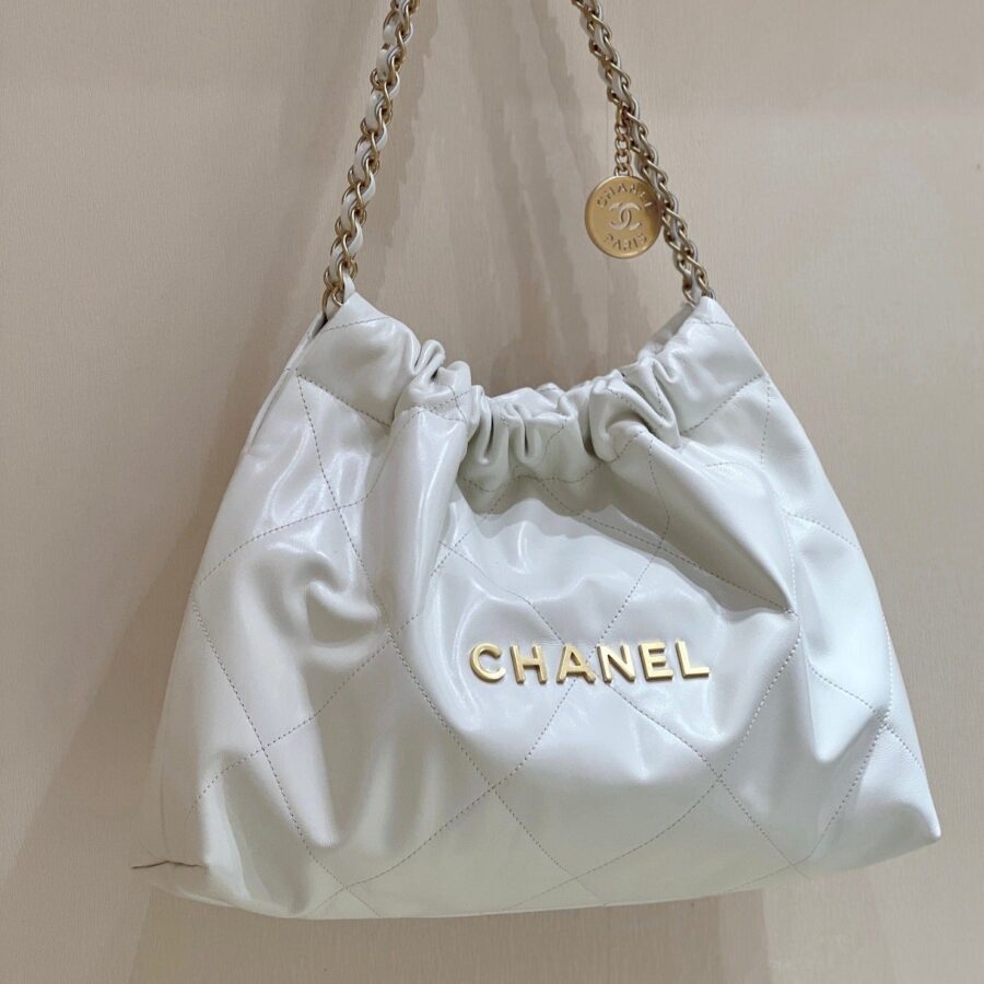 CC 19 HOBO BAG 43CM WHITE GOATSKIN GOLD HARDWARE | Studio Nafay