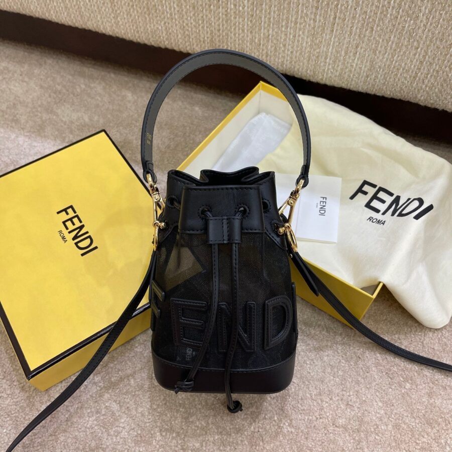 MON TRESOR 18 IN BLACK CALFSKIN AND MESH | Studio Nafay