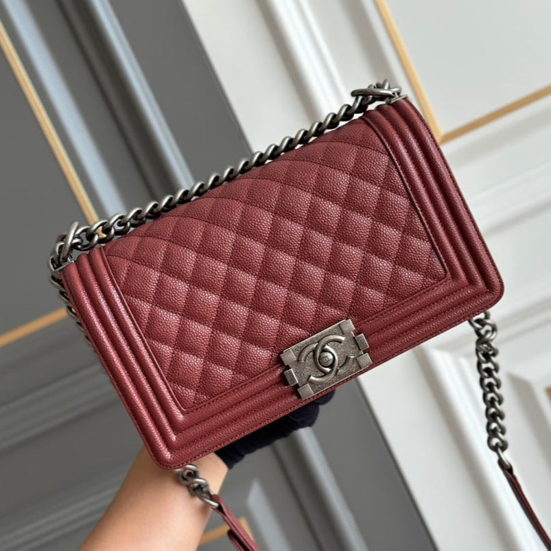 boy medium 25 wine quilted caviar ruthenium hardware | Studio Nafay