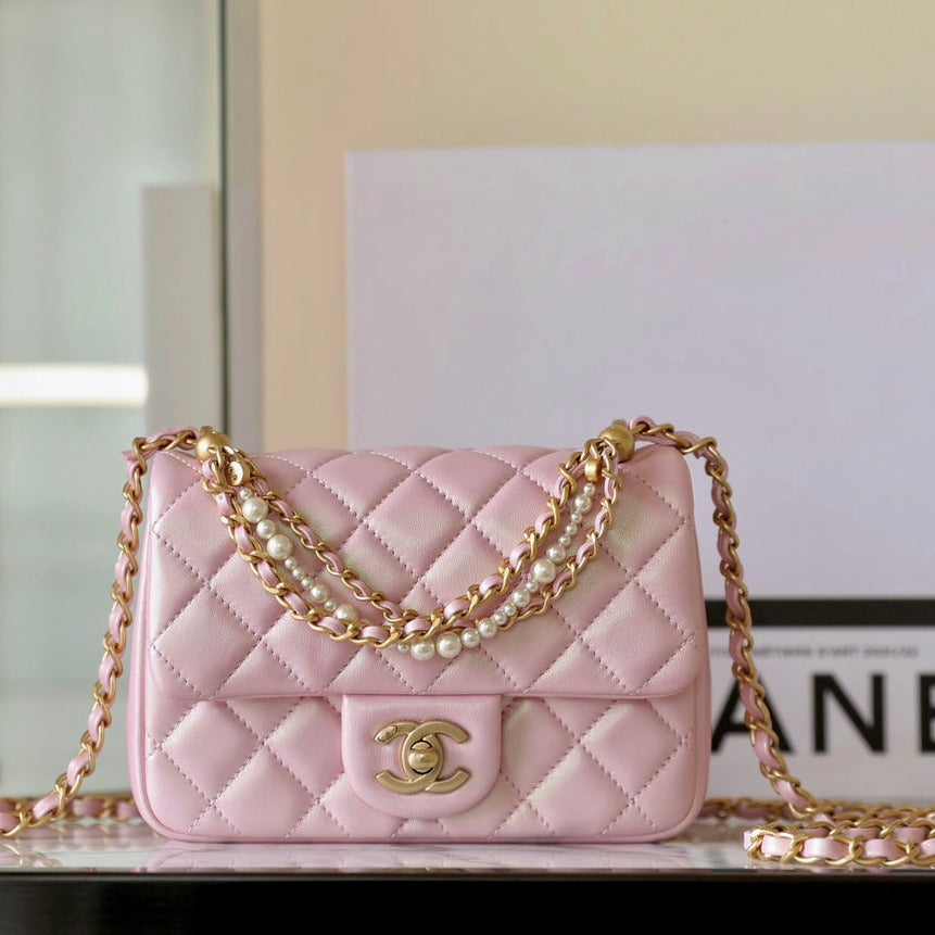 Designer Flap Bag pink – front view