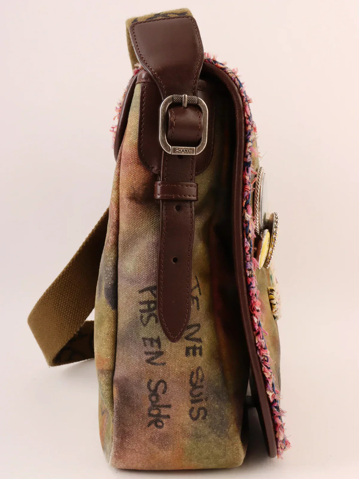 Chanel Around Made Canvas Tweed Combination Embroidery Shoulder Bag…