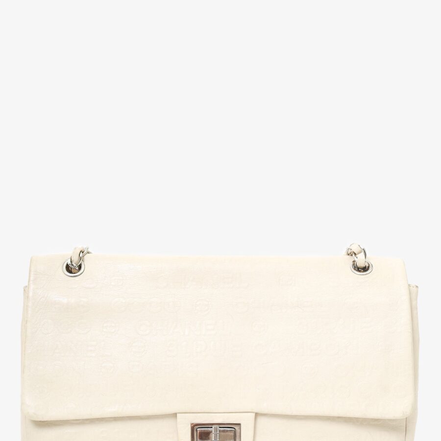 Chanel handbag white – front view