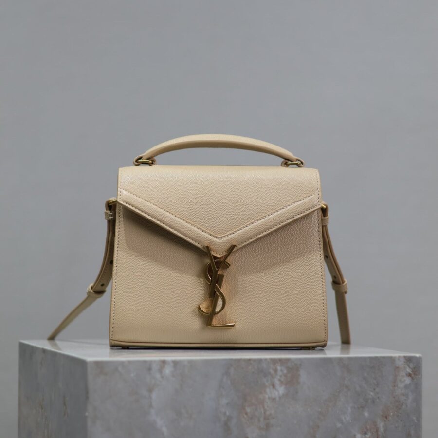 CASSANDRA MINI TOP HANDLE BAG 20 IN BEIGE CALFSKIN GOLD HARDWARE | Studio Nafay