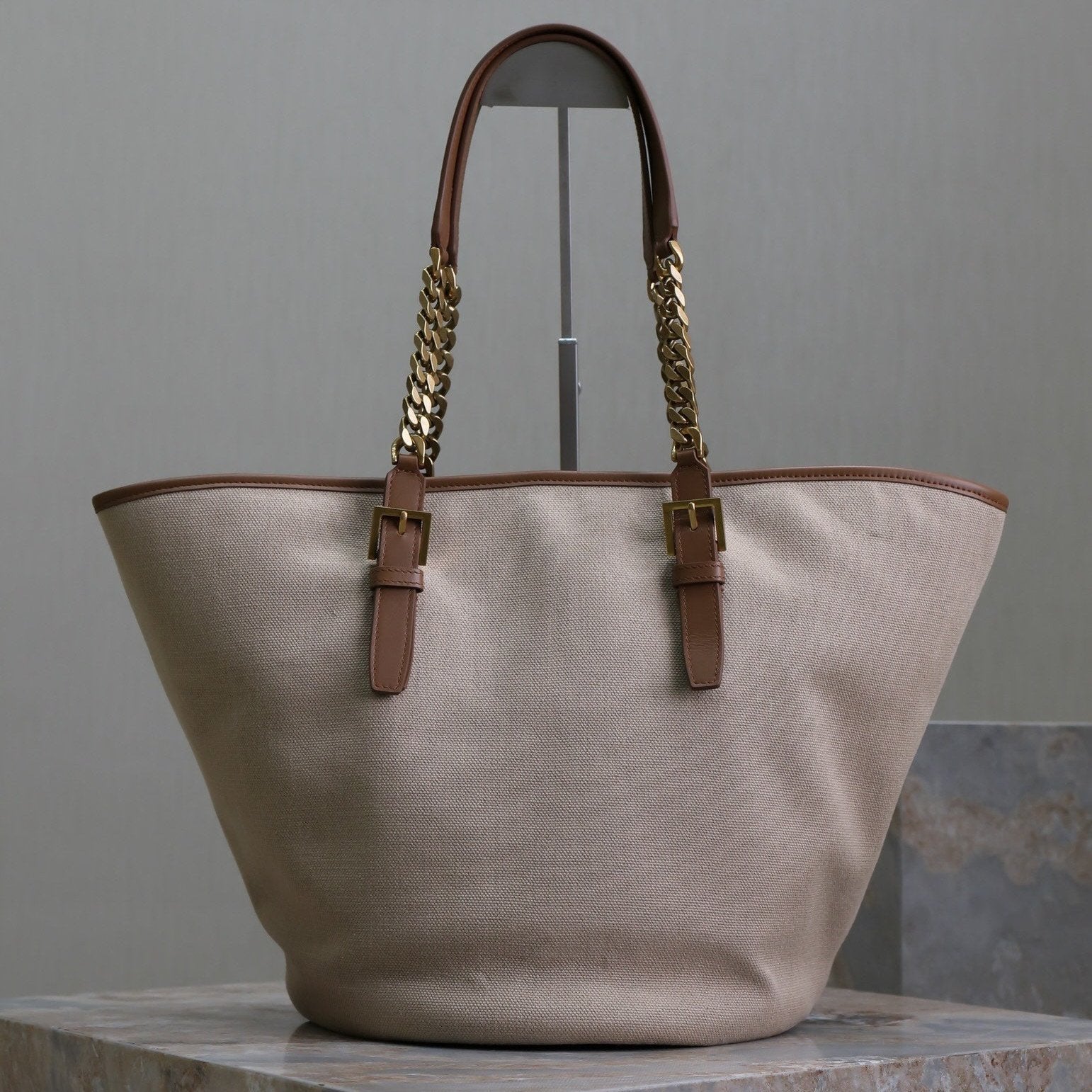 TOTE BAG 47 IN White Canvas AND Brown Leather TRIM GOLD Hardware